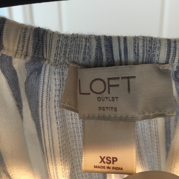 NWOT Loft Outlet off shoulder shirt - Picture 3 of 4